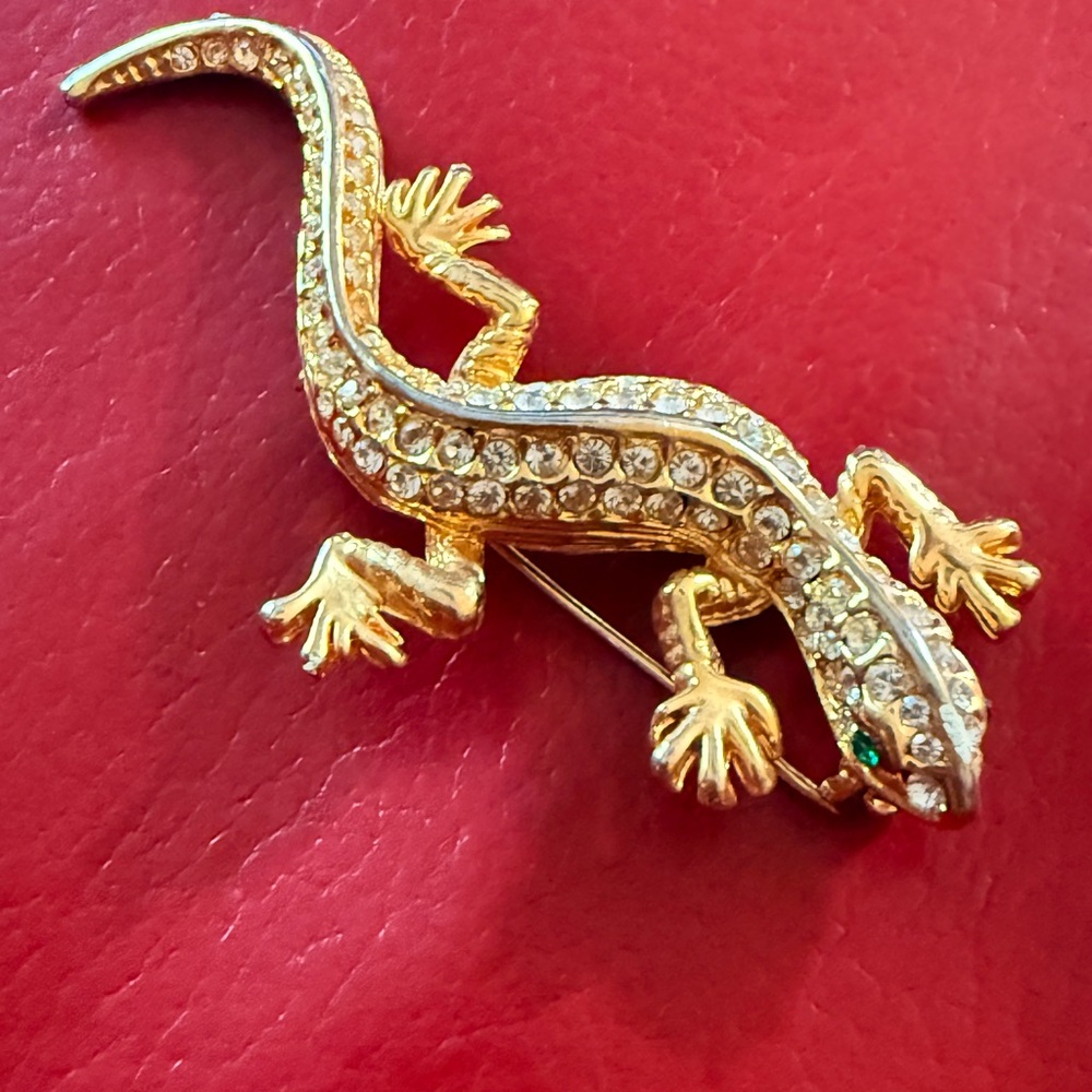 Gold Crocodile Broach